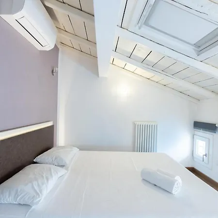 Asinelli, By Short Holidays *