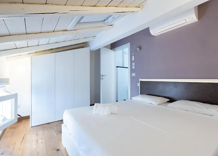 Asinelli, By Short Holidays *