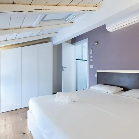 Asinelli, By Short Holidays *