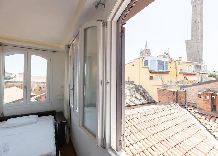 Asinelli, By Short Holidays شقة *