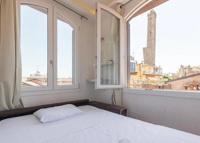 شقة Asinelli, By Short Holidays